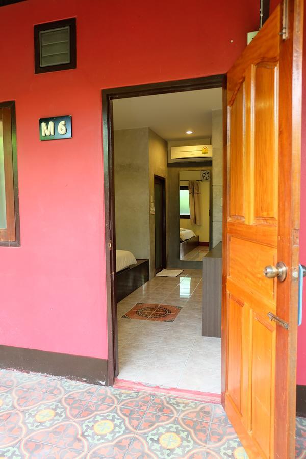 Baan Ma Feung Guesthouse Kanchanaburi Exterior photo